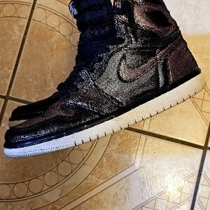 Jordan 1 Retro High Fearless Metallic Rose Gold (W)